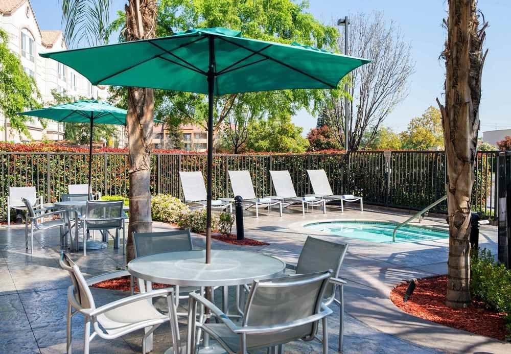 Springhill Suites Bakersfield Eksteriør bilde