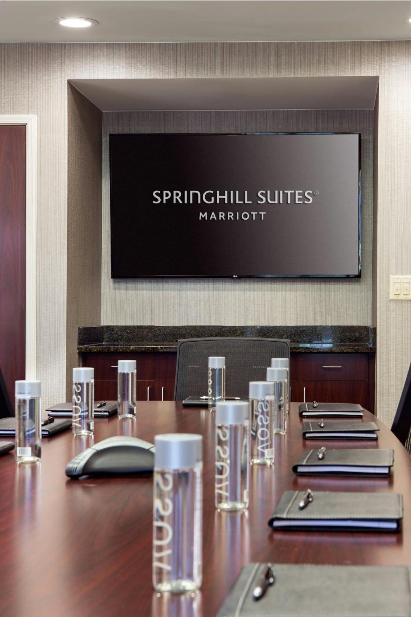 Springhill Suites Bakersfield Eksteriør bilde
