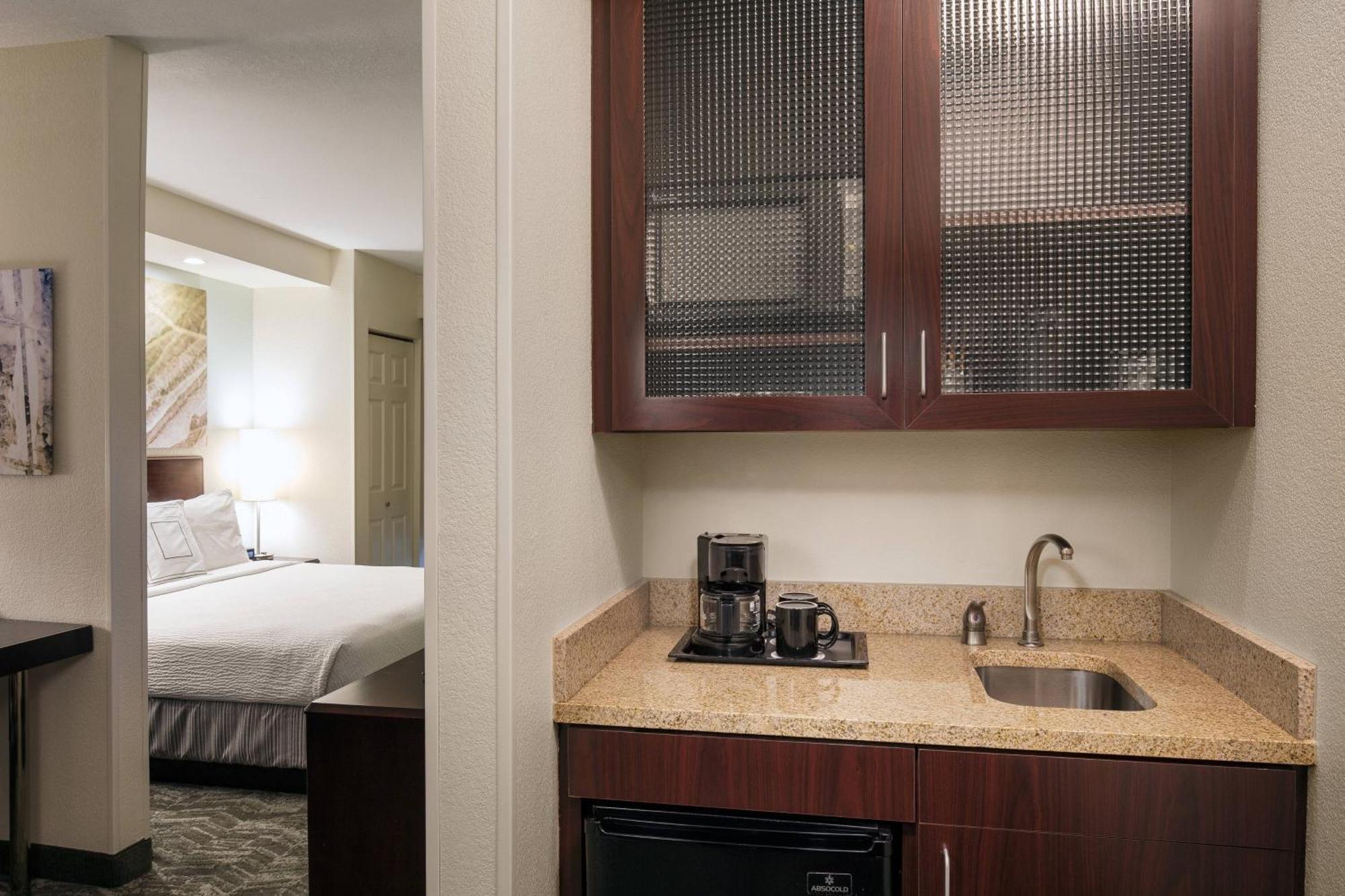 Springhill Suites Bakersfield Eksteriør bilde